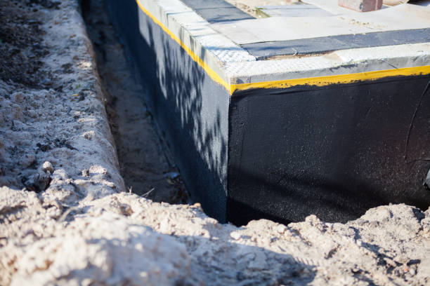 Flood containment and hydraulic sealing in Dale, IN